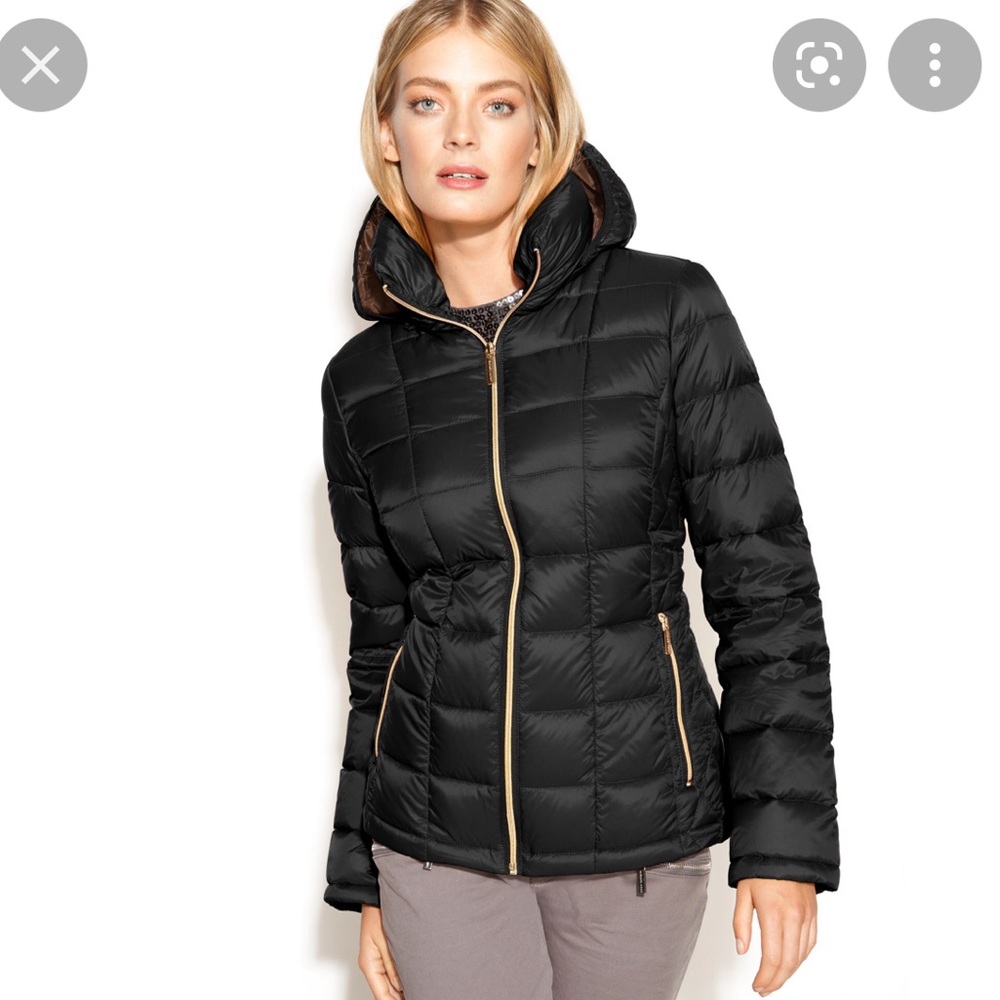 Like new• MK down jacket